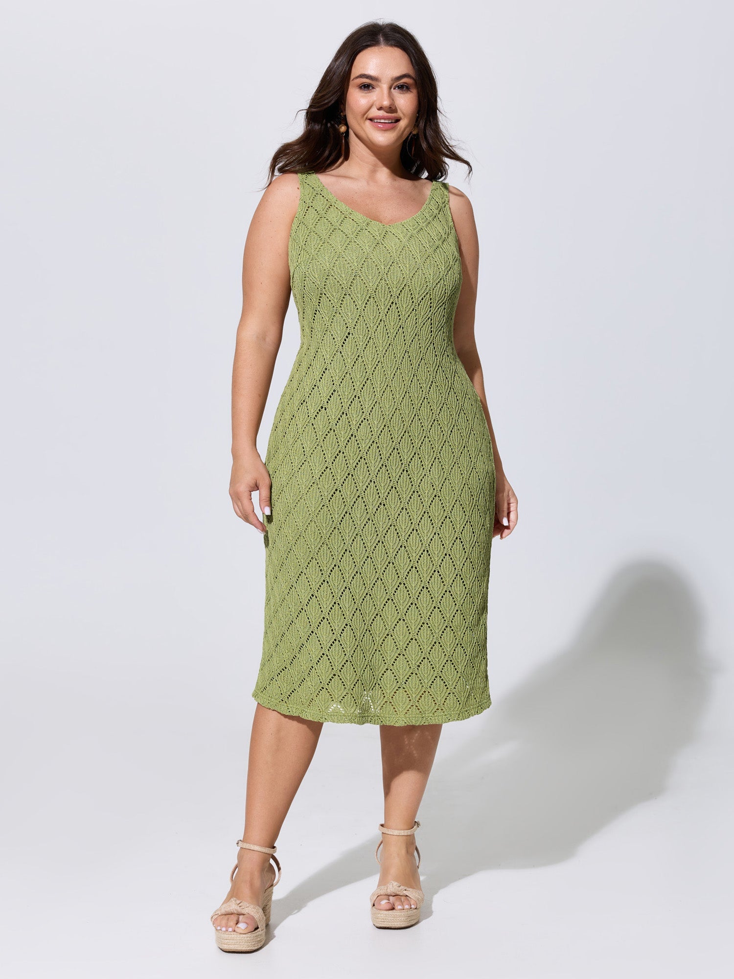 Textured Hollow Out Slim Fit Sleeveless Midi Dress