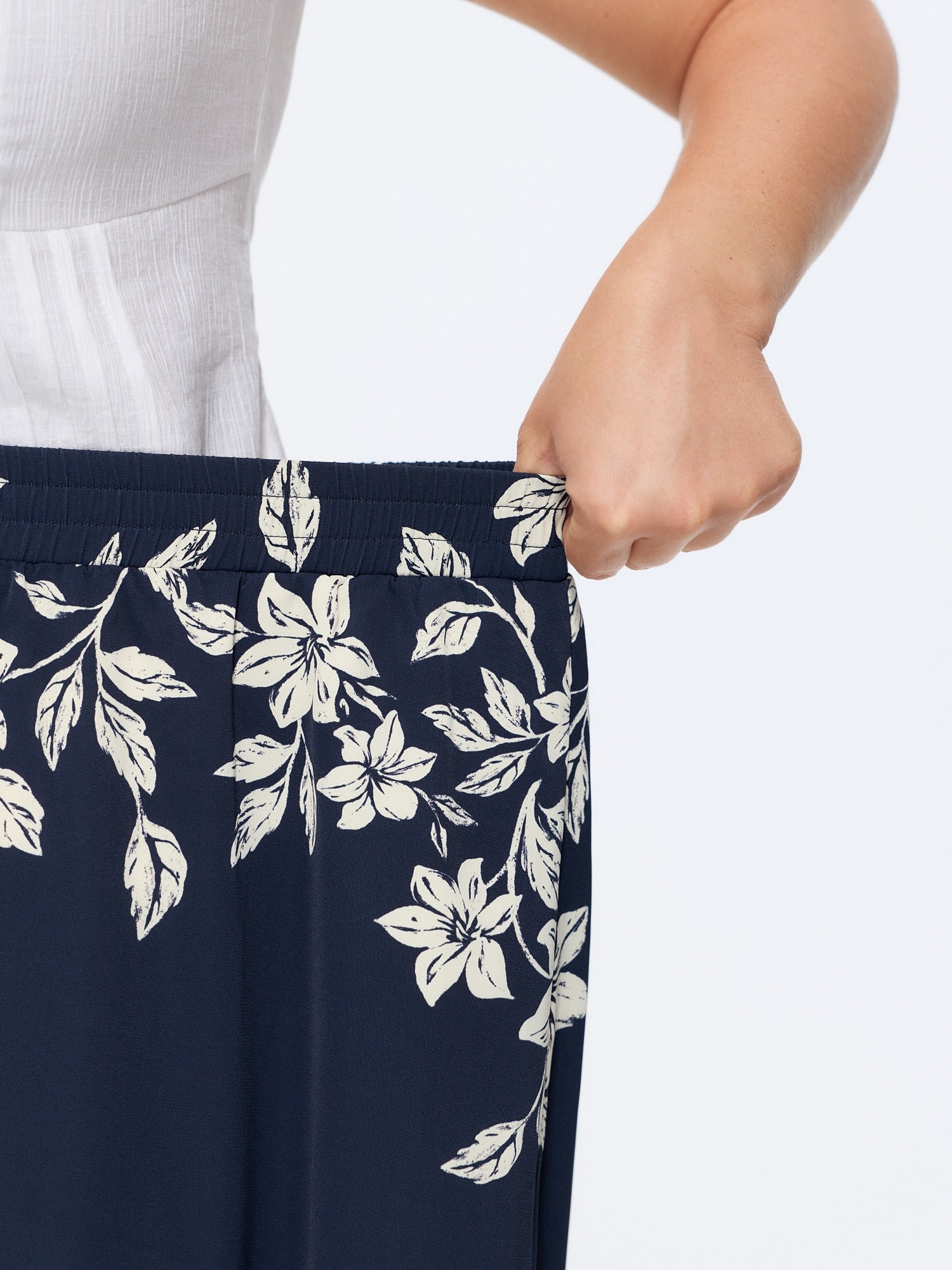 Floral Print Elastic Waist Pocket Midi Skirt